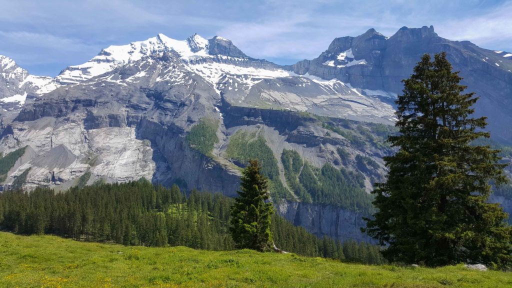 bajando de niesen a frutigen - alpes suizos